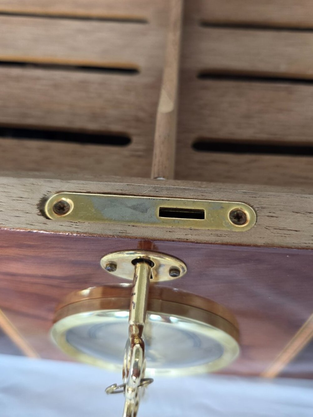 Desktop Humidor - Picture 10 of 16